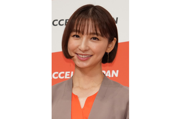 篠田麻里子【写真：竹内みちまろ】