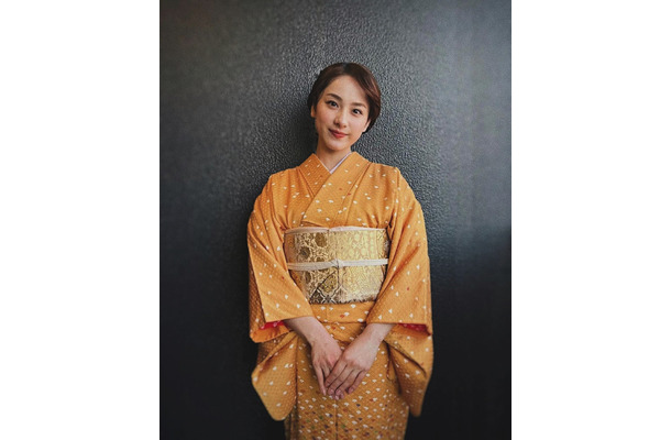 平祐奈、和服姿を披露！自身のお宮参りで母が着用