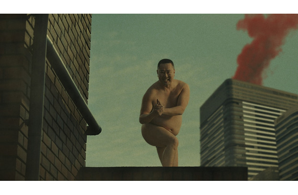 とにかく明るい安村、ネタのパンツは特注！40枚くらい持ってる