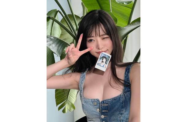 高鶴桃羽（写真は高鶴桃羽の公式インスタグラムより）※所属事務所より掲載許諾をいただいています