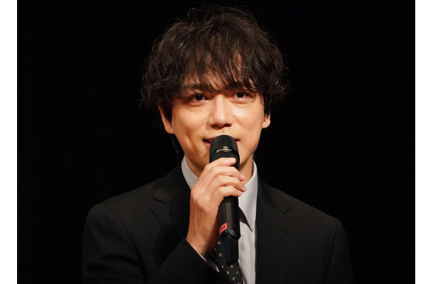 山崎育三郎【写真：竹内みちまろ】