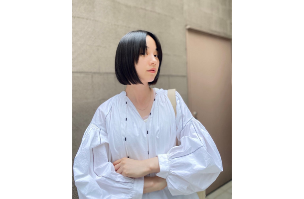 のん、爽やかな春コーデ姿披露「まだ春ってことで合ってる？」