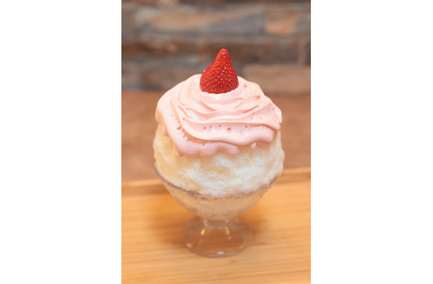 にしのみや果汁店「ピスタチオと生いちごエスプーマ」1杯1,870円