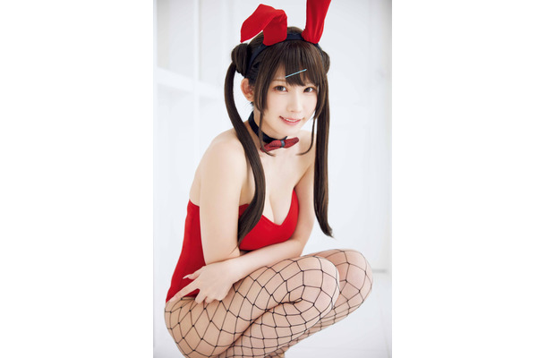 えなこ、黒の網タイツがセクシーな「描くなるうえは」バニーニーナコス披露！