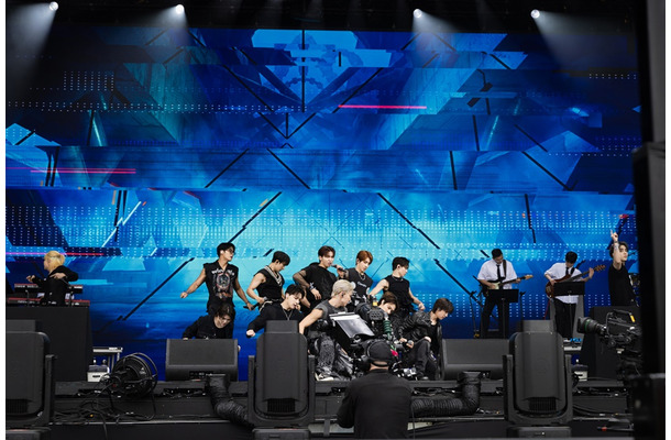 (P)&(C) PLEDIS Entertainment