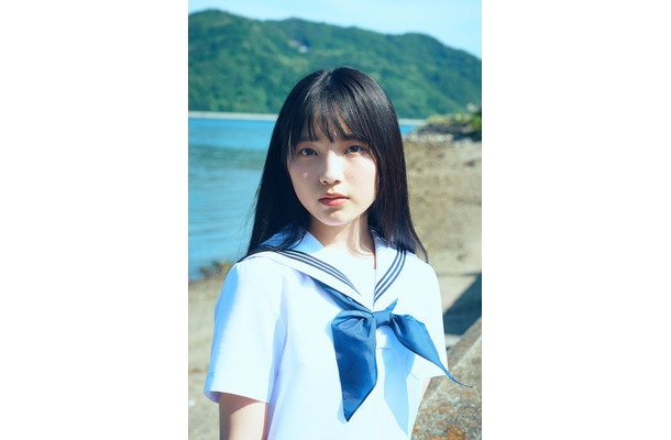 STU48・岡村梨央、1st写真集で15歳等身大の姿！「初恋を思い出すような、あたたかい気持ちになってもらえるといいな…！」