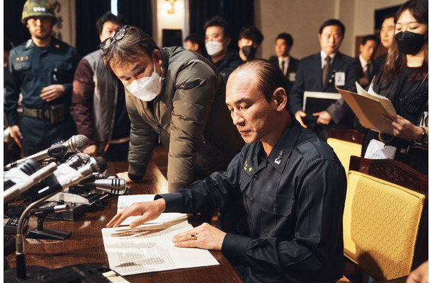 『ソウルの春』メイキング映像解禁！ファン・ジョンミンも感心の時代考証