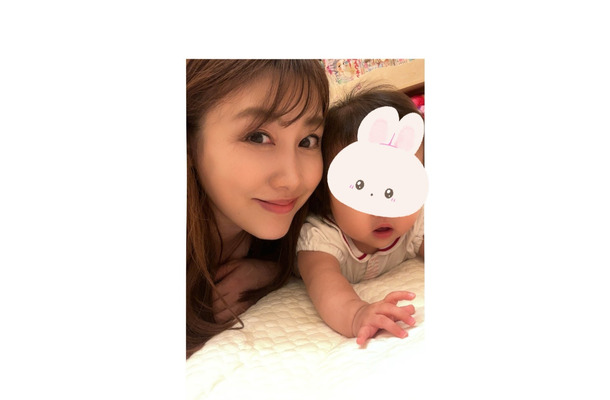 安めぐみ＆次女・萌歌ちゃん（写真は安めぐみの公式ブログから）※所属事務所に掲載許諾をもらってます