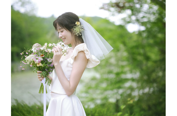 髙橋ひかる　アザーカット