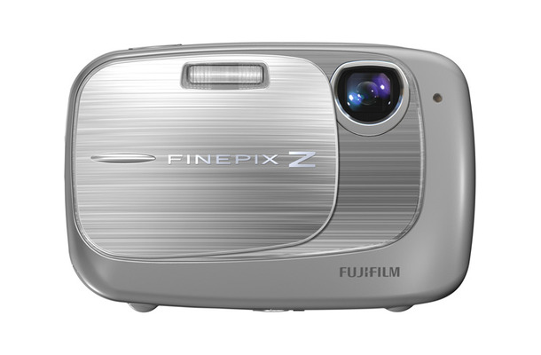 「FinePix Z37」（シルバー）