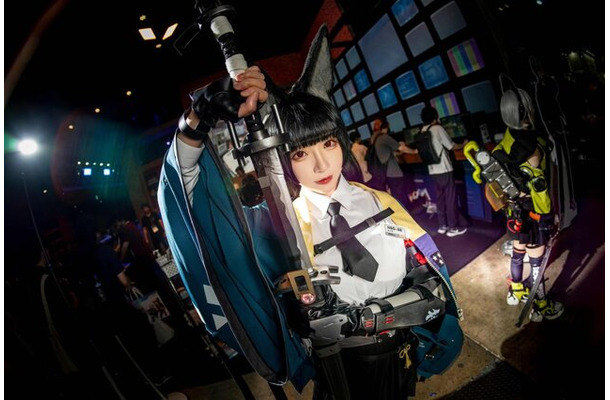 【コスプレ】『ゼンレスゾーンゼロ』“黒髪美少女”「星見雅」の圧倒的再現度！どこから撮影しても隙のない美貌【写真8枚】