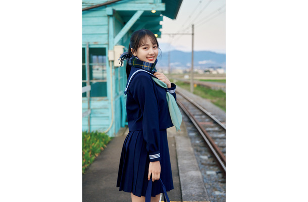 麻丘真央　1st写真集の先行カット（C）Buzz Wave / WANIBOOKS / Pygmy Company
