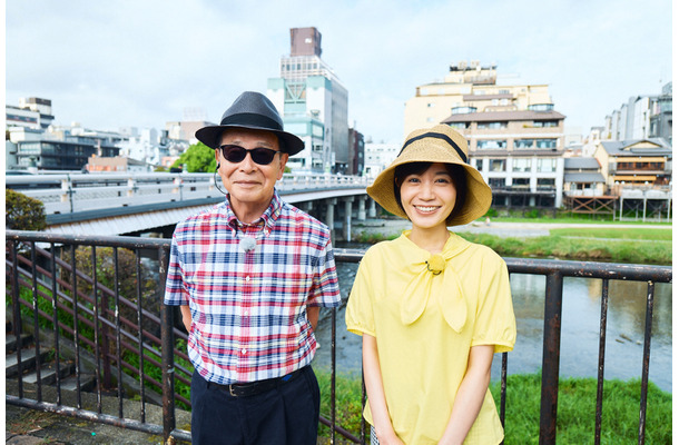 タモリと佐藤茉那アナウンサー