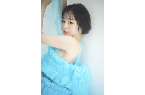 10月29日発売『伊原六花 CALENDAR BOOK 2025』（東京ニュース通信社）