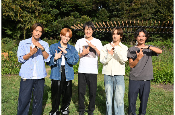 左から井ノ原快彦、松倉海斗、千原ジュニア、中村海人、国分太一　(C)TBS