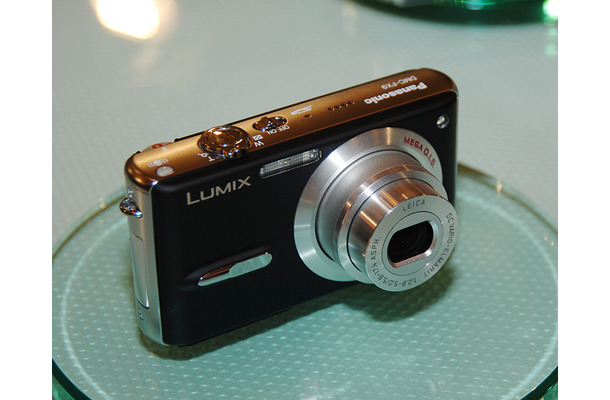 LUMIX DMC-FX9