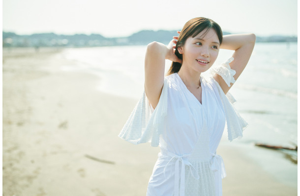 テレビ東京アナウンサー田中瞳フォト＆エッセイ「瞳のまにまに」（講談社）　(C)熊木優