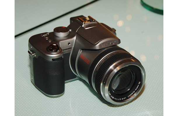 LUMIX DMC-FZ30