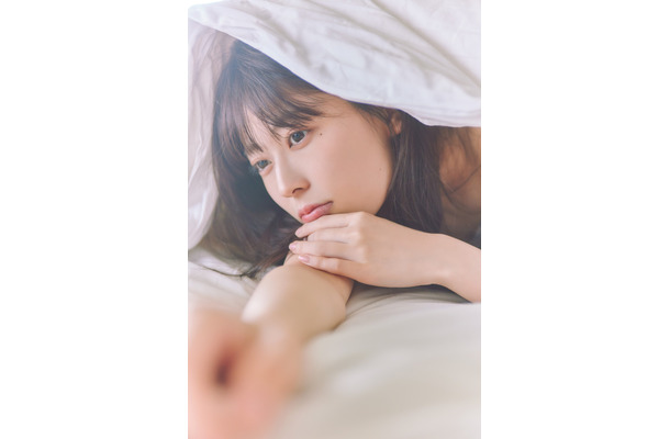 乃木坂46 岩本蓮加1st写真集「いたずらな風」裏表紙　通常版　撮影／SAKAI DE JUN