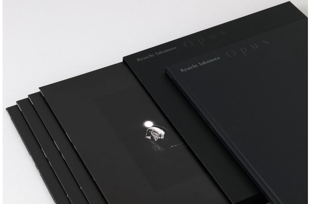 坂本龍一さんピアノソロコンサート作品『Opus』の豪華盤『Opus – objects』