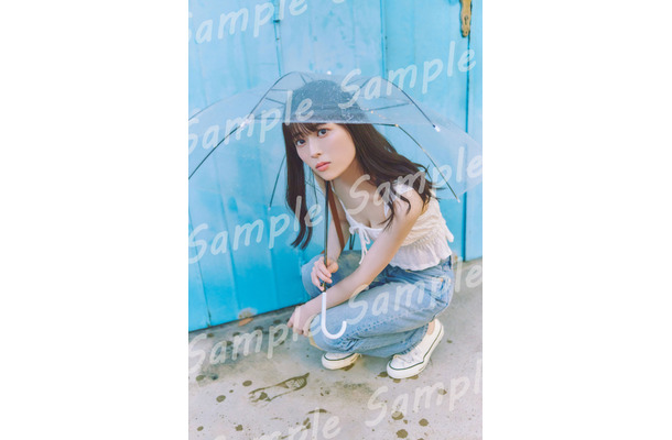 乃木坂46 岩本蓮加1st写真集「いたずらな風」封入特典ポストカード　撮影／SAKAI DE JUN