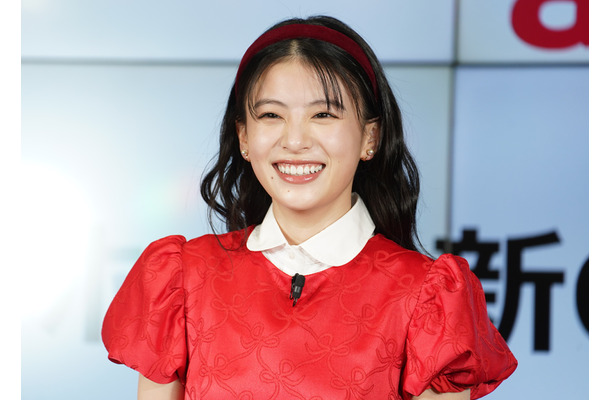 出口夏希【写真：竹内みちまろ】