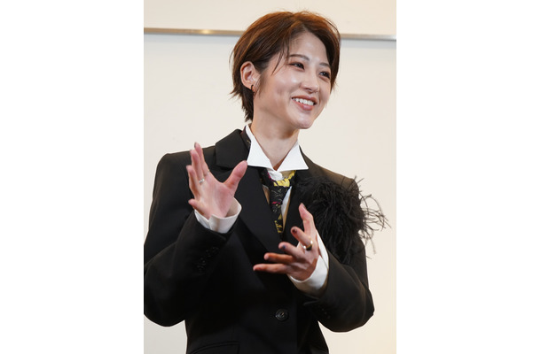 若月佑美【写真：竹内みちまろ】