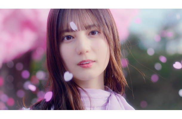 日向坂46 13thシングル「卒業写真だけが知ってる」ミュージックビデオサムネイル
