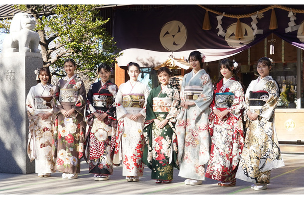 新春参拝＆晴れ着お披露目会【写真：竹内みちまろ】
