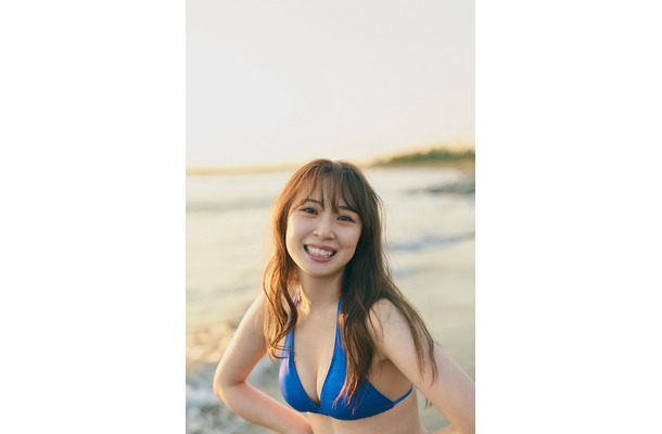 高柳明音3rd写真集の先行カット　(C)三瓶康友