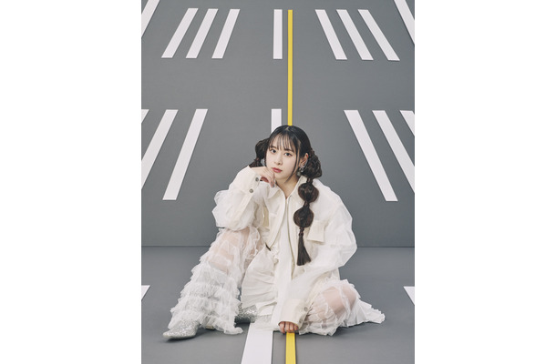 前田佳織里の新アーティスト写真