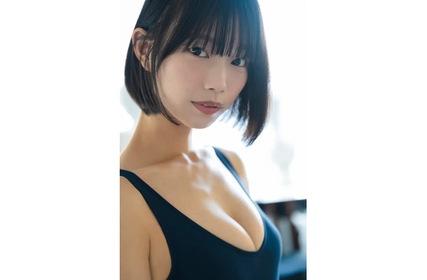 夏目綾デジタル写真集『my color』 (C)HIROKAZU／集英社