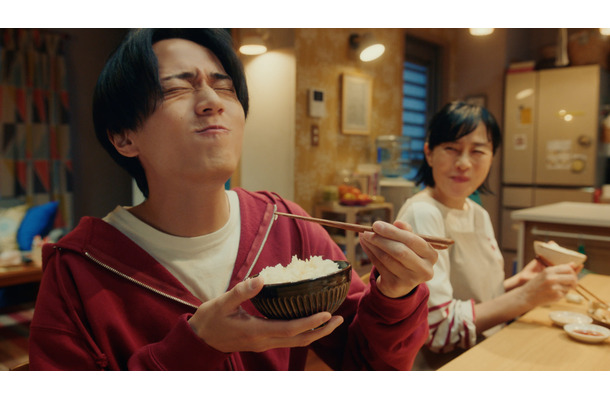 「AJINOMOTO BRANDギョーザ」の新TVCM「ラス1」篇