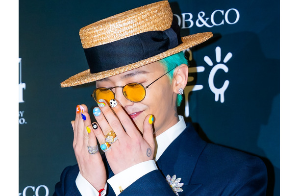 G-DRAGON、唯一無二の“教授”スタイルでBIGBANGの曲を宇宙へ！
