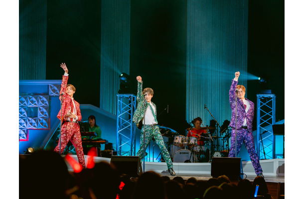 全国ツアー「純烈コンサート2025」　撮影：NEWFATGLORYFILMS