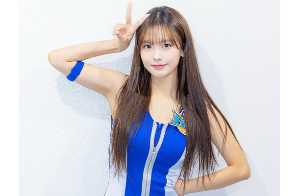 韓国20歳サッカーチアが福岡旅行！“腹チラ”ミニスカ私服に絶賛「アイドルだ」「可愛すぎ！」【PHOTO】