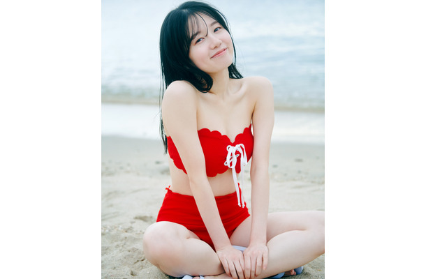 AKB48・正鋳真優の初写真集『付き合ってください』　(C)双葉社・撮影/北浦敦子
