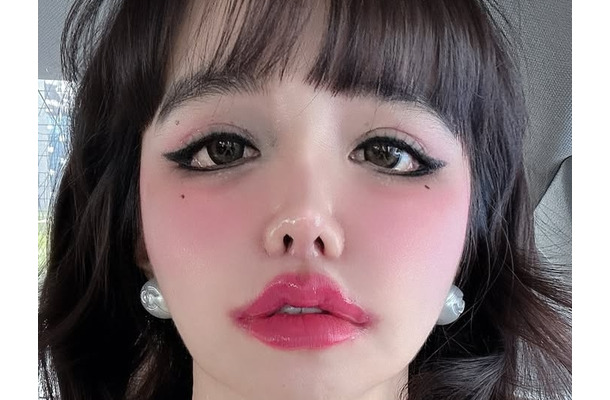 また顔が違う!?「フィルター使ってません」宣言のパク・ボム、衝撃のお出かけショットに注目！