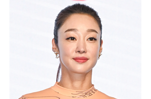 “婚約者の元妻”も登場　ジューンブライド控える韓国女優が噂を全面否定「一線を超えました」