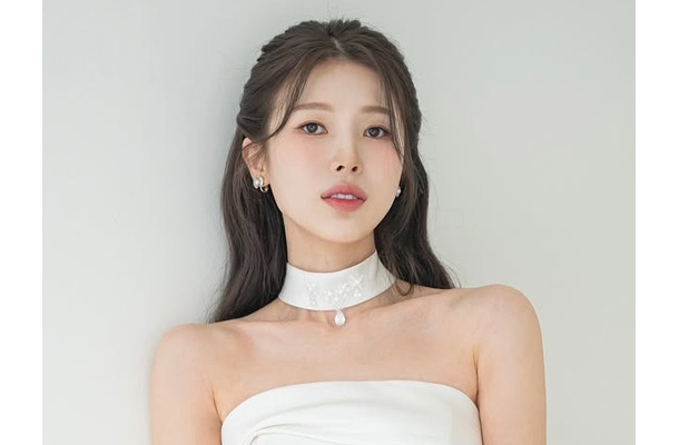 北朝鮮生まれの脱北女優、”韓国のハワイ”で開放的に…ピンク色スイムウェア堂々披露【PHOTO】