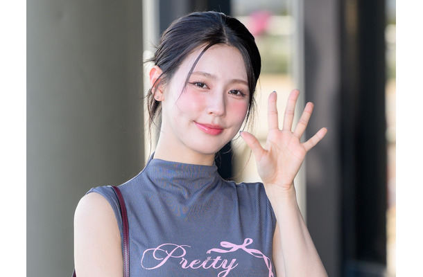 「カップルですか？」(G)I-DLE・ミヨン＆TWICE・サナ、ラブラブ密着ショットが尊すぎる！【PHOTO】
