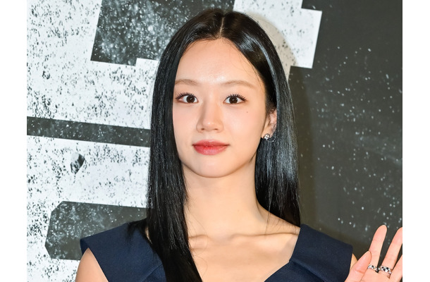 これは惚れる…Girl’s Day・ヘリ、“シゴデキ女上司”に変身！大胆ポーズで魅せる大人の色気【PHOTO】