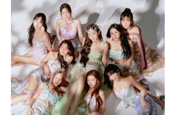 TWICE、世界的バンド・コールドプレイの韓国公演の特別ゲストとして登場！会場全体を虜に