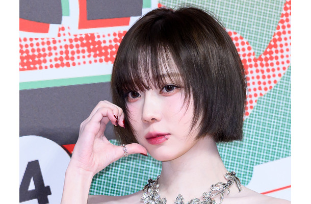 aespa・ウィンター、“大人の色気”溢れる黒シースルー姿に反響「その表情は反則」【PHOTO】