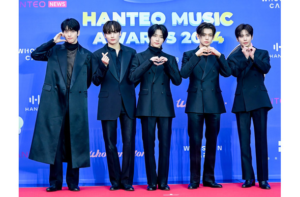 TXT、本日（2日）『Love Language』でカムバック！注目ポイントは「腹筋を見せる振り付け」【一問一答】