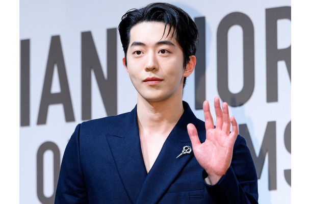 俳優ナム・ジュヒョク、“犬顔”とのギャップがすごい！鍛え上げられた二の腕に視線釘付け「完璧」【PHOTO】