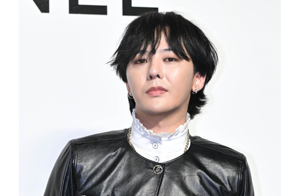 G-DRAGON、幼少期の才能豊かな姿を公開！子供たちにメッセージも「両親にキスを」