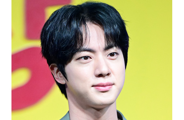 BTSのJINにキスした日本人女性が出頭…韓国では国内大半のメディアが大々的に報じる「良心が痛んだのか」