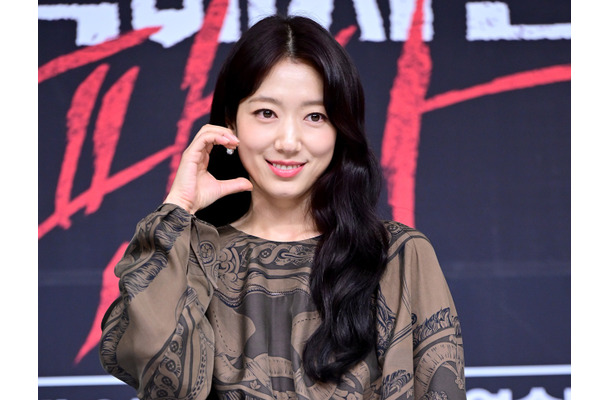 6月の東京公演にも期待！“1児の母”女優パク・シネ、aespa等ダンス披露で話題のアジアツアー開幕
