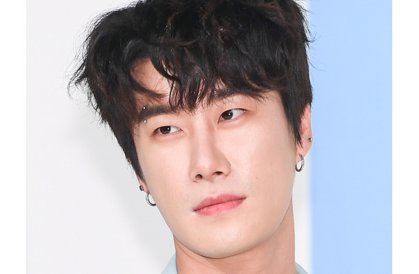 「フェミニストは精神病」発言・通行人暴行の韓国ラッパー、女性歌手宅に無断侵入し訴えられる